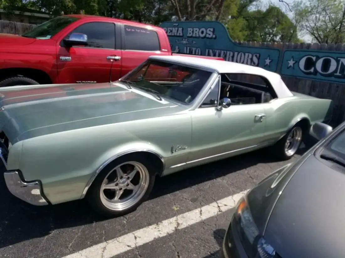 Oldsmobile G Body Cutlass Restomod With Poverty Caps Classic Cars Hot