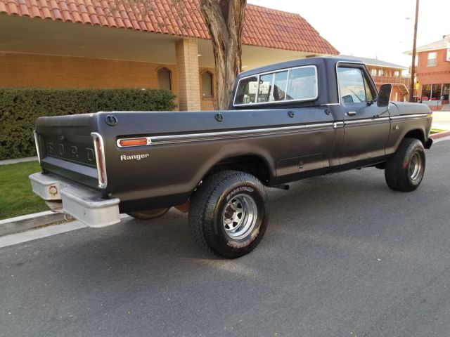 1976 Ford F-150 4x4 Two door single cab long bed. 