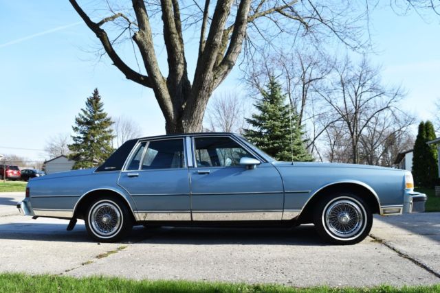 1987 Chevrolet Caprice Classic Brougham 5.7L 40k Miles One Owner Sale