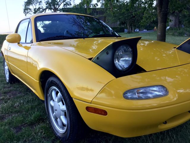 1992 Mazda Miata Sunburst Yellow Hardtop 73.5K Miles SBY 1282/1519 NO RESER...