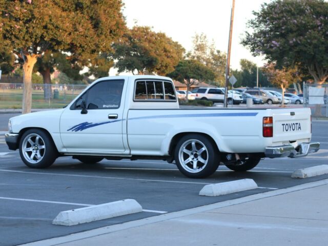 1993 toyota pickup lowering kit