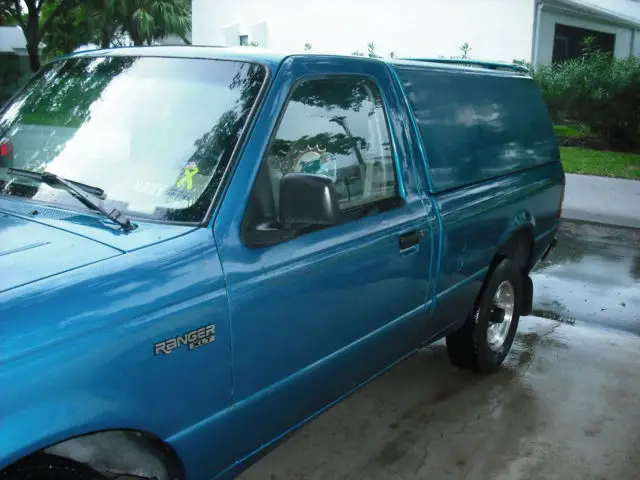 1994 FORD RANGER XLT , 2.3CYL., 5 SPD. WITH TOPPER, AIR COND for sale - Ford Ranger 1994 for