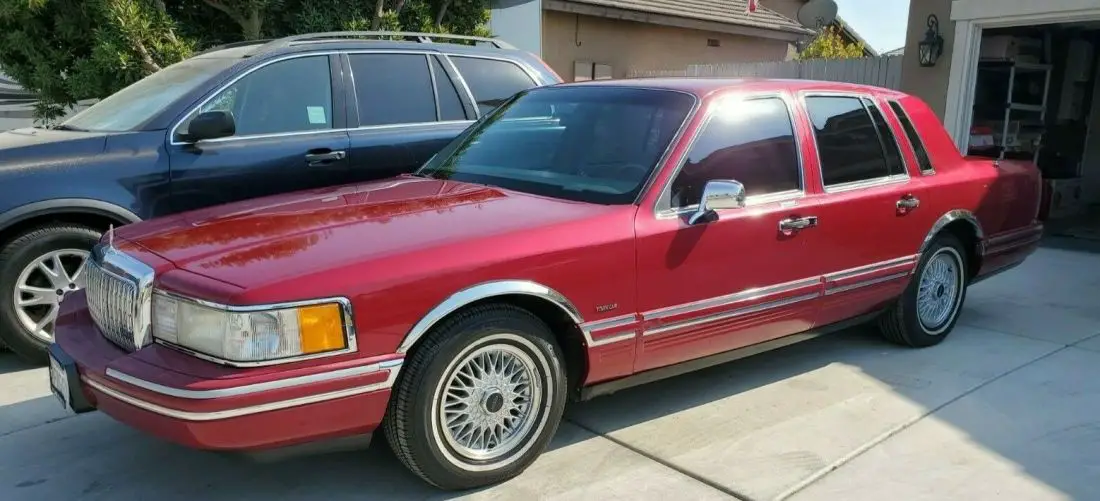 1994 lincoln town car signature series