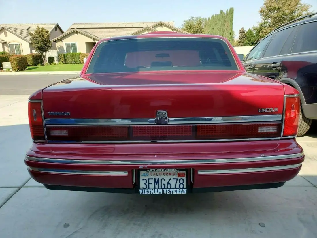 1994 Lincoln town car_ Signature Series for sale - Lincoln Town Car