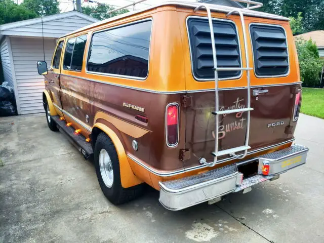 70s 76 E250 Ford Econoline Van 3/4 ton vintage custom shag for sale - Ford E-Series Van 1976 for