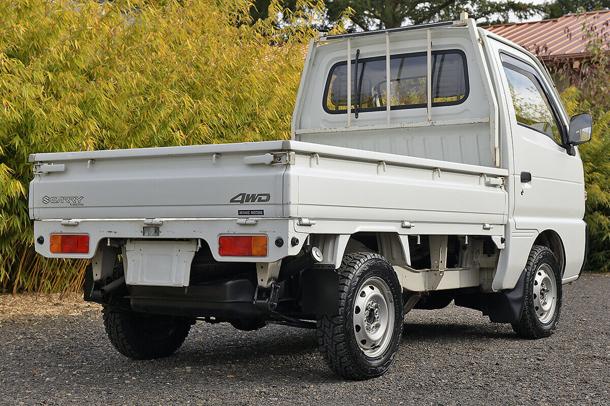 LOW MILE Suzuki Carry Kei Truck, 5 Speed, 4WD, Axle Lock, EL Gear