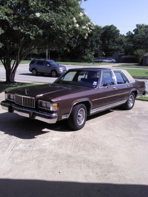 Luxury V8 "Panther" Platform Shared With Lincoln Mark VI And Ford LTD ...