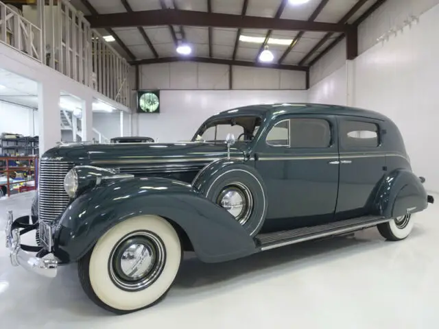 1938 pontiac tour custom limousine