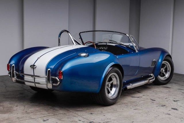 AC Cobra эмблема