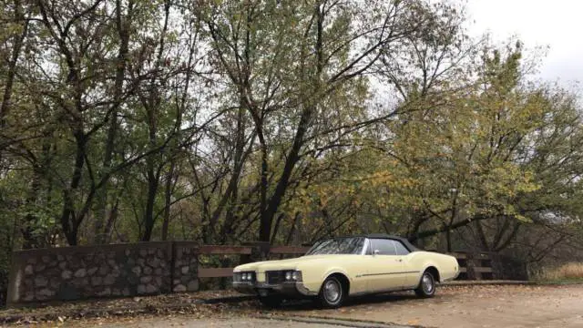 thumbnail image 2 of No Reserve: 1968 Oldsmobile Delmont 88 Holiday Coupe 455 For Sale On 2 of 14