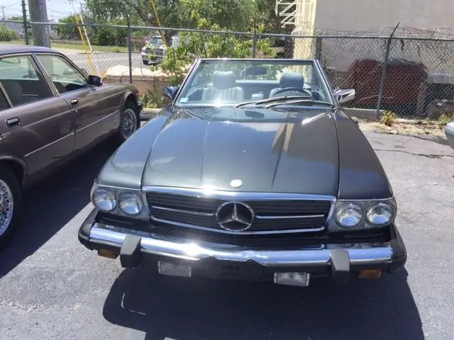 MERCESDES 560SL 1988 COVERTIBLE LOW MILEAGE for sale