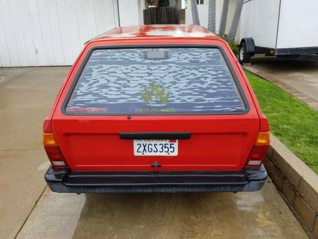 1990 Red Volkswagen Fox photo 3