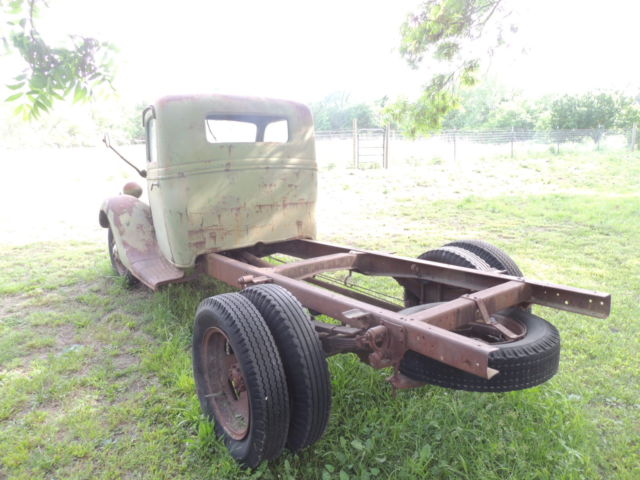 Solid original 1935 Ford 1 ton patina truck project nice grille clear ...