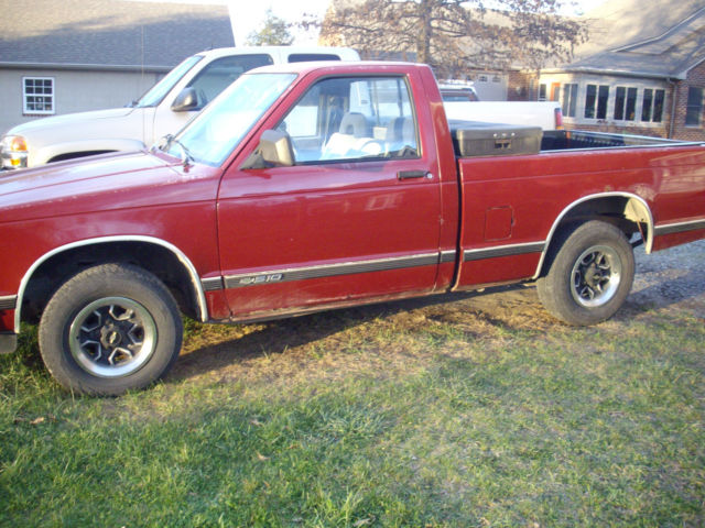 Used Chevy S-10 Pickup Truck. 2WD 5 speed manual transmission runs good
