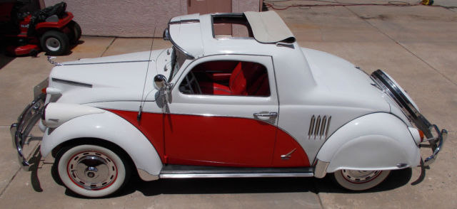 1963 white/red Volkswagen Beetle - Classic