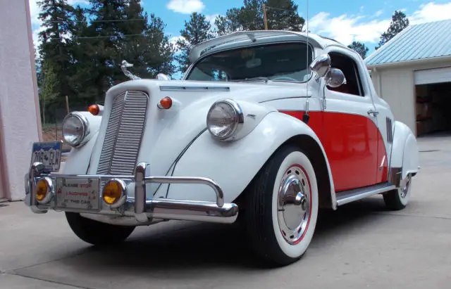 1963 white/red Volkswagen Beetle - Classic