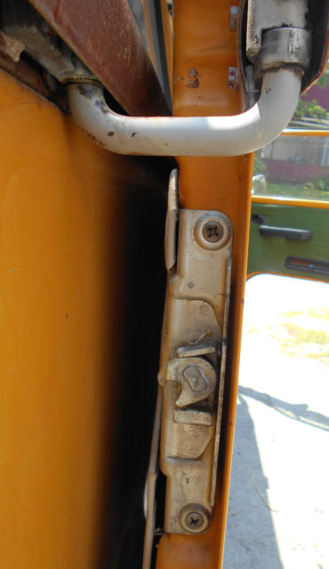 1976 Orange Volkswagen Bus/Vanagon