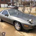 1984 Gray Porsche 928 thumbnail