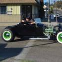 1927 Black Ford Model T Roadster thumbnail