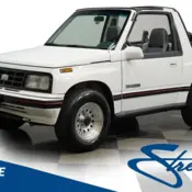 1990 Arctic White Geo Tracker thumbnail