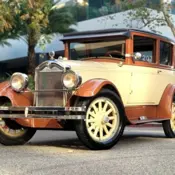 1926 Brown Buick Sedan thumbnail