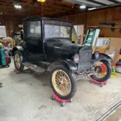 1926 Black Ford Model T thumbnail