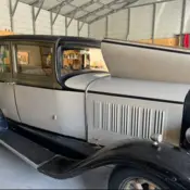 1929 Cream Studebaker  thumbnail