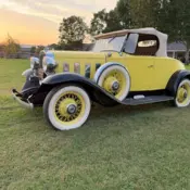 1932 Yellow Chevrolet Series BA Confederate Deluxe Sport Roadster thumbnail