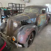 1936  Pontiac Deluxe Series Silver Streak thumbnail