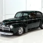 1942 Forest Green Ford Super Deluxe Tudor thumbnail