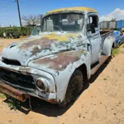 1953 Gray International Harvester R-120 thumbnail