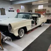 1958 White Lincoln Continental thumbnail