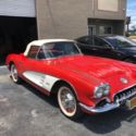 1960 Red Chevrolet Corvette thumbnail