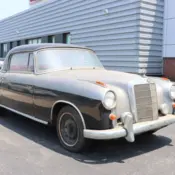 1960 Silver Mercedes-Benz 220SE thumbnail