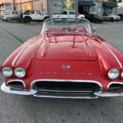 1962 Red Chevrolet Corvette thumbnail