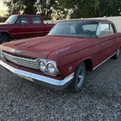 1962 Gold Chevrolet Impala thumbnail