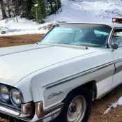 1962 White Oldsmobile Starfire thumbnail