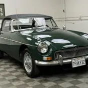 1964 BRITISH RACING GREEN MG MGB thumbnail