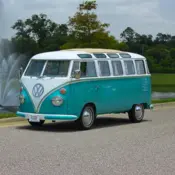 1964 Turquoise Volkswagen Kombi thumbnail