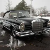 1965 Black Mercedes-Benz 300SE thumbnail