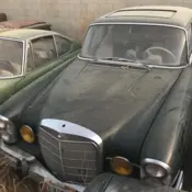 1967 Green Mercedes-Benz 200-Series thumbnail