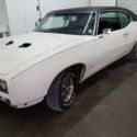 1969 White Pontiac GTO thumbnail