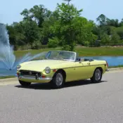 1970 Yellow MG MGB thumbnail