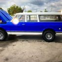 1971 Blue Chevrolet Suburban thumbnail