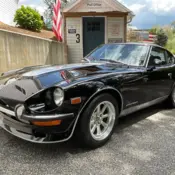 1971 Black Datsun Z-Series thumbnail