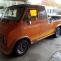 1971 Orange Dodge B200 thumbnail