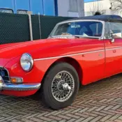 1971 Red MG MGB thumbnail