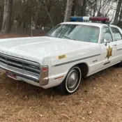 1971 White Plymouth Sport Fury III thumbnail