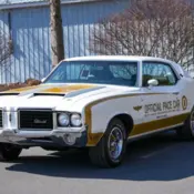 1972 Cameo White Oldsmobile Hurst/Olds RARE W45 Pace Car Edition thumbnail