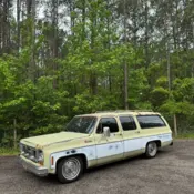 1974 Green GMC Suburban thumbnail